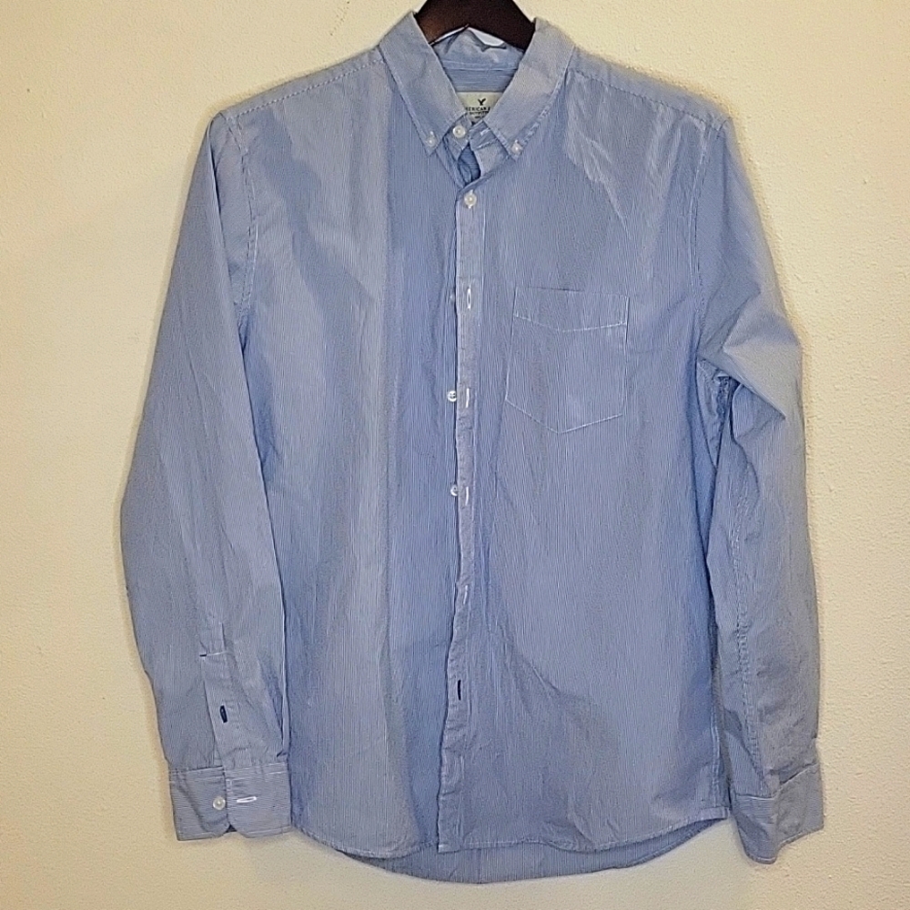 American Eagle Button Down